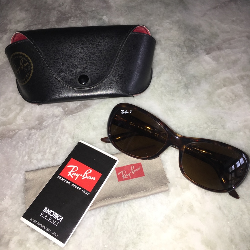 Classic round, Polarized Ray Ban sunglasses